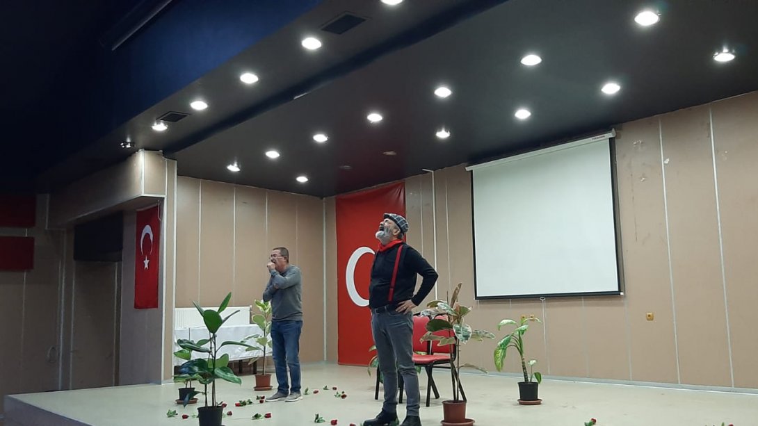 Türk İdare Dergisi Ekibi Tarafından Çocuk Tiyatrosu Yapıldı ve Kişisel Gelişim Semineri Verildi