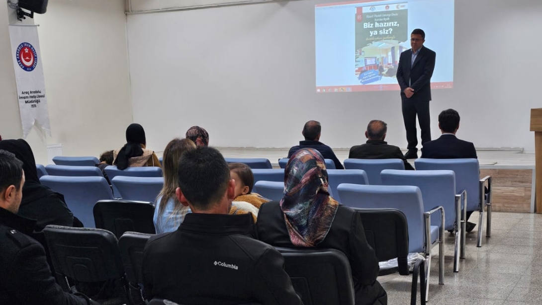 Araç Anadolu İmam Hatip Lisesi  Maarif Modeli Aile Konferansı Gerçekleştirdi